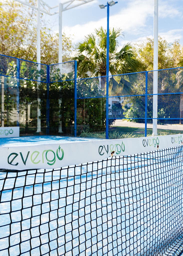 racquet-club